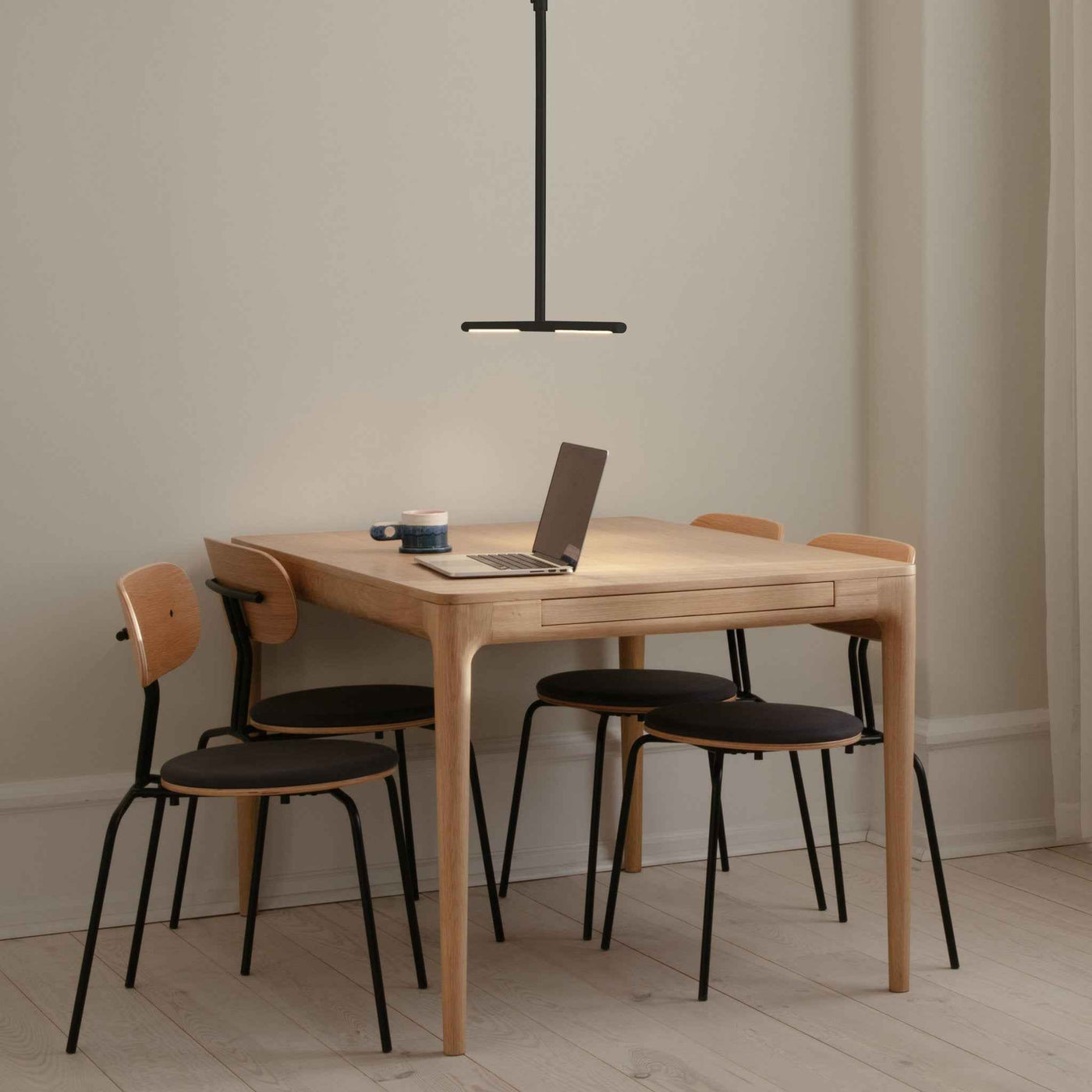 Omni ceiling lamp