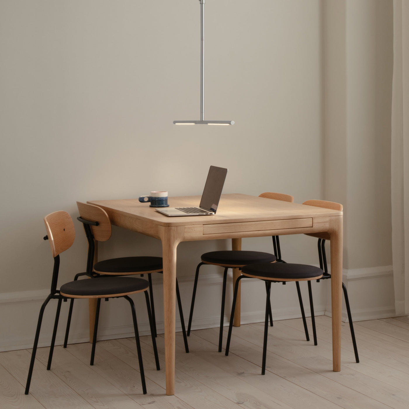 Omni ceiling lamp