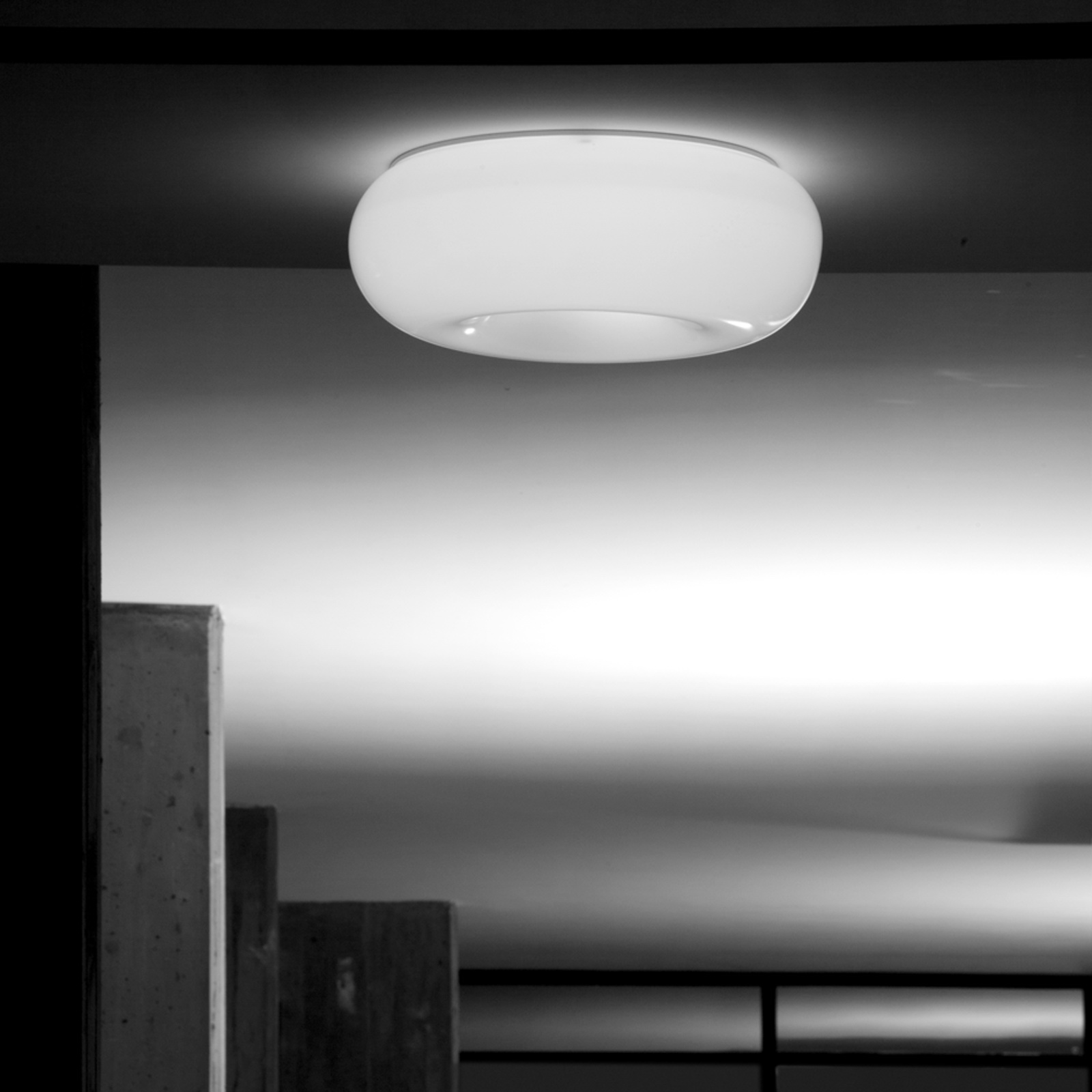 POUF CEILING