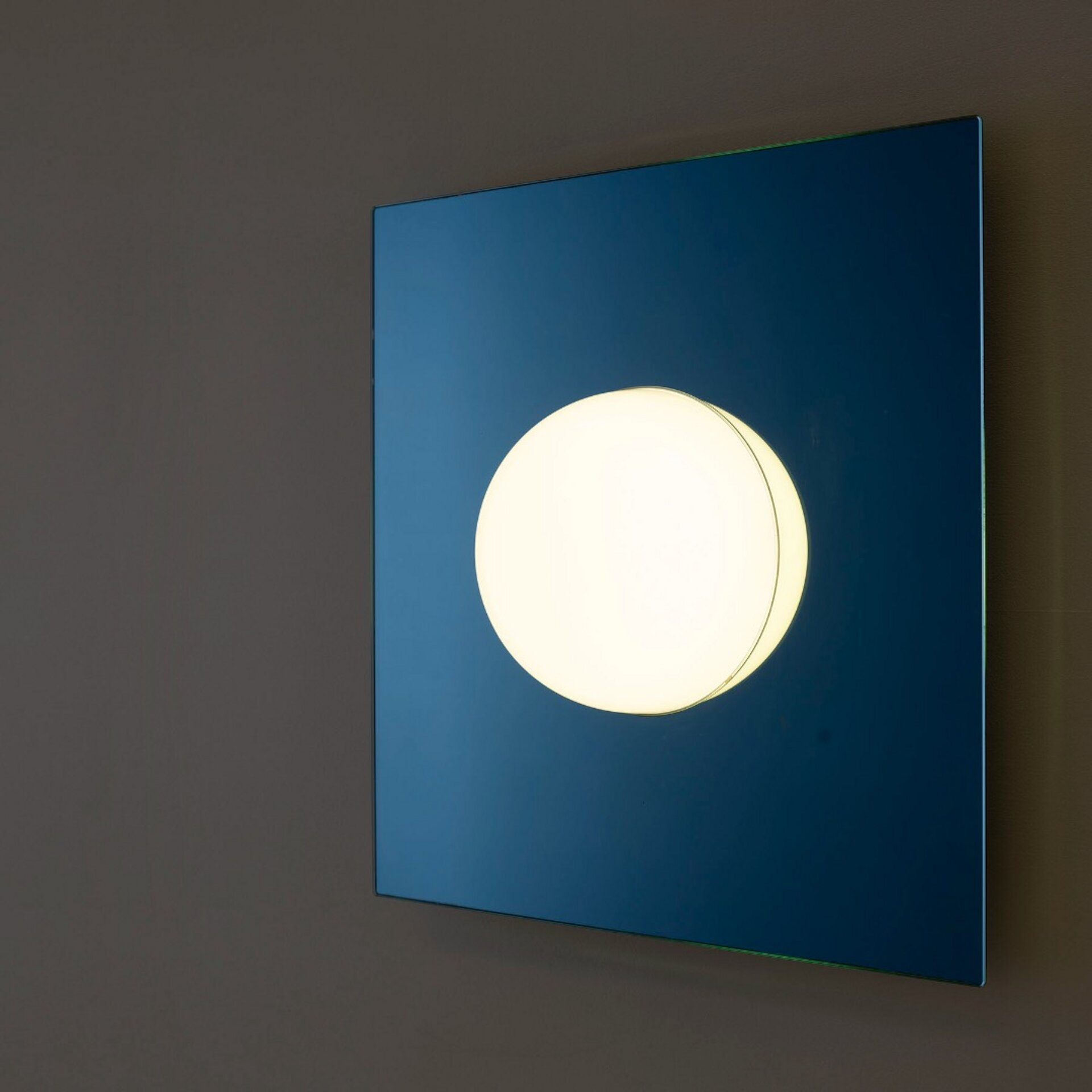 ELOS WALL LAMP