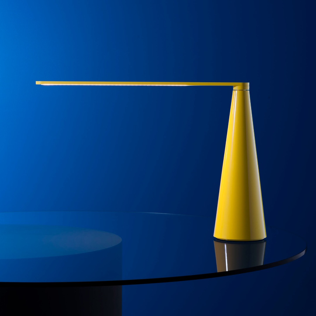 ELICA TABLE LAMP