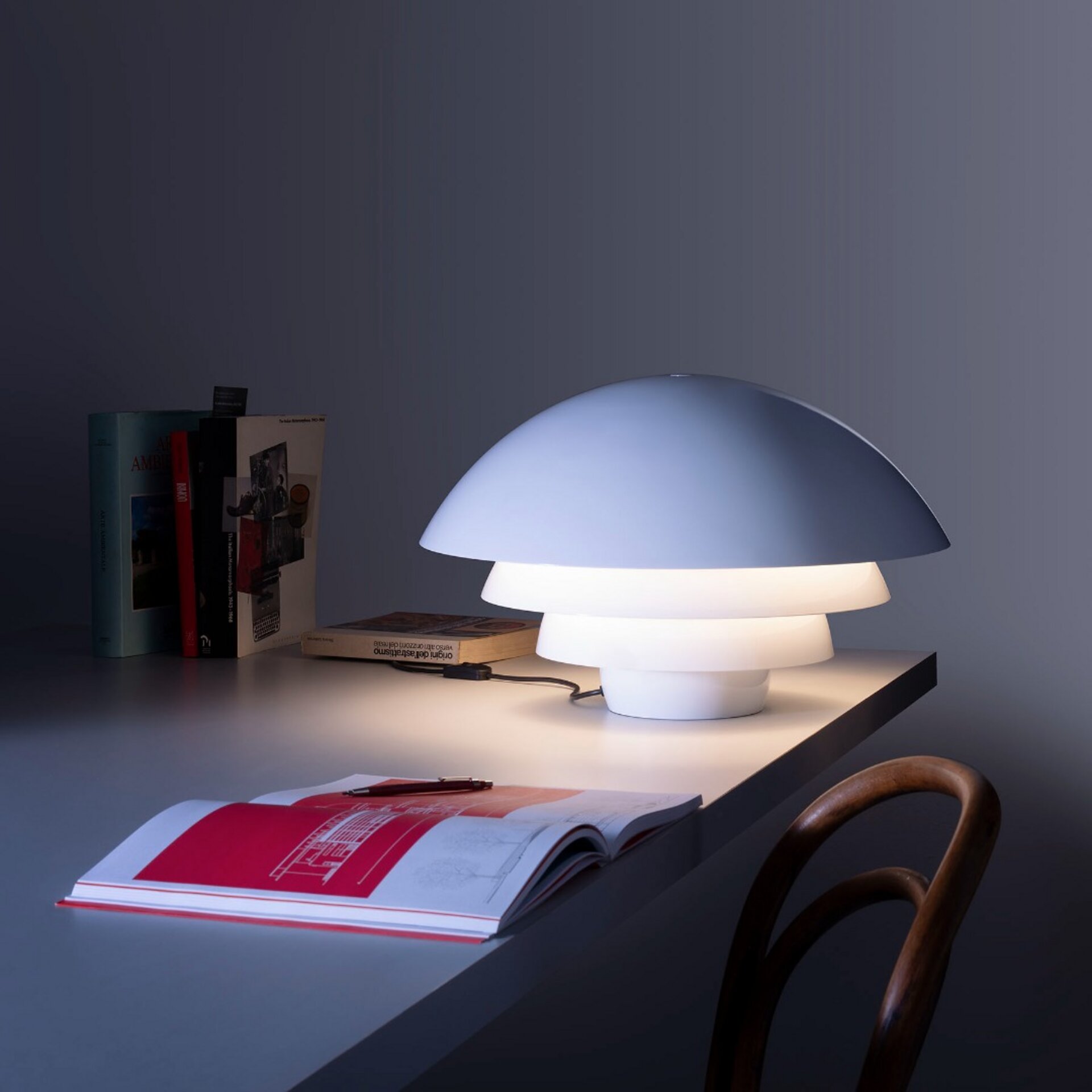 VISIERE TABLE LAMP