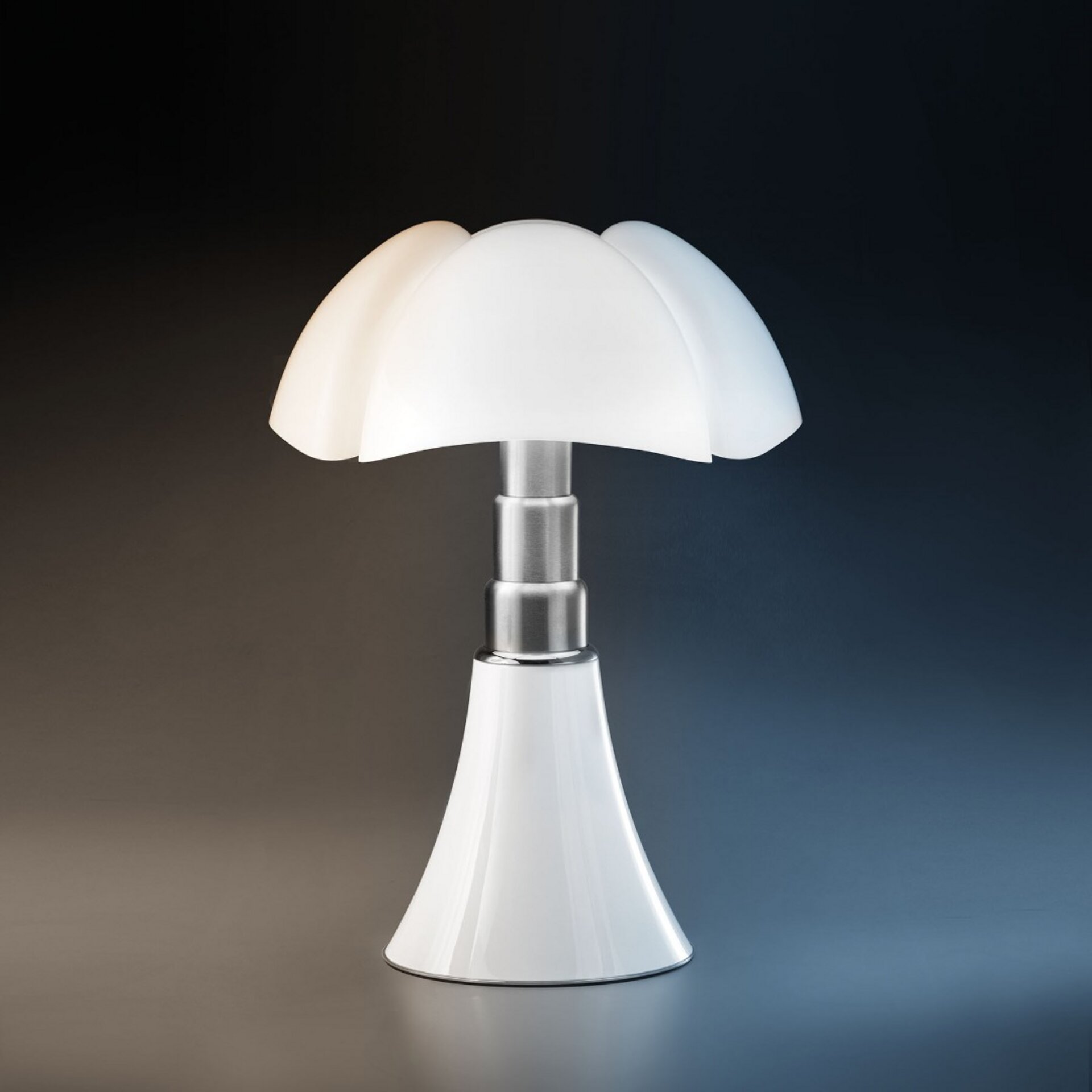 PIPISTRELLO TABLE LAMP